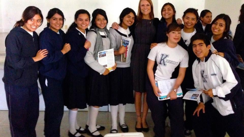 Students holding HCC binders