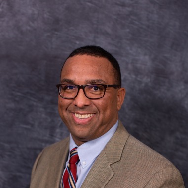 Dr. Luis Ponjuan 