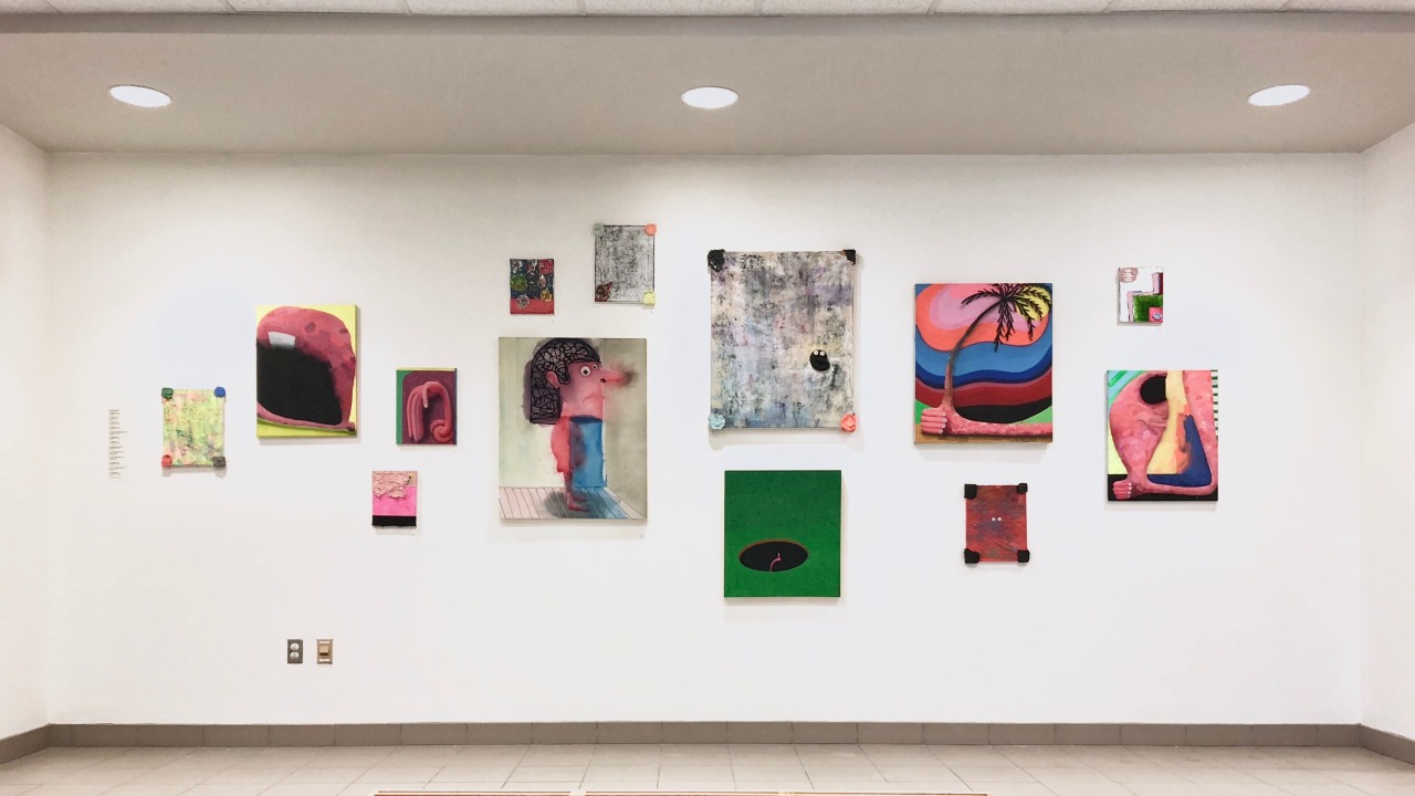 Installation of Antigua Colonia, Chistes Viejos exhibition