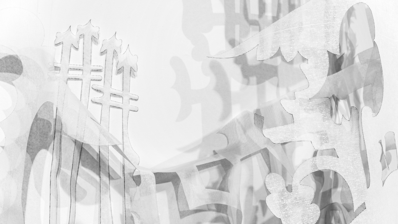 Installation of Gabriel Ramos's "Una pausa en un apuro"